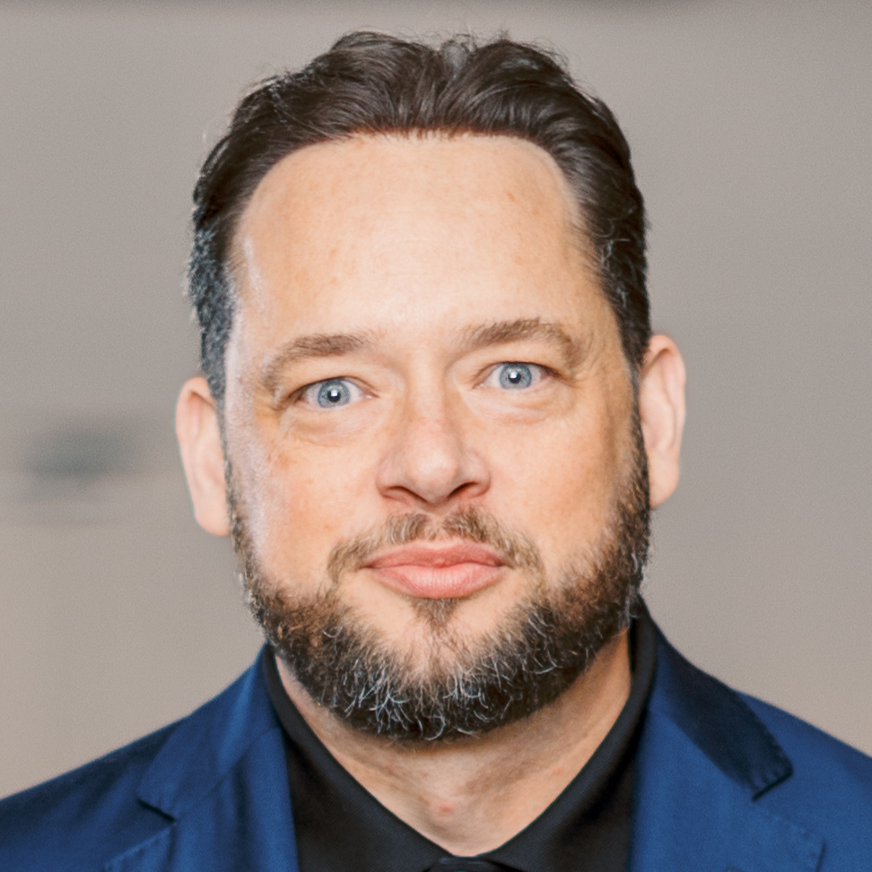 Erik Lind headshot